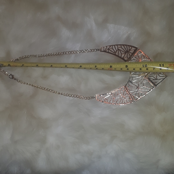 Geometric bib necklace - Picture 3 of 4